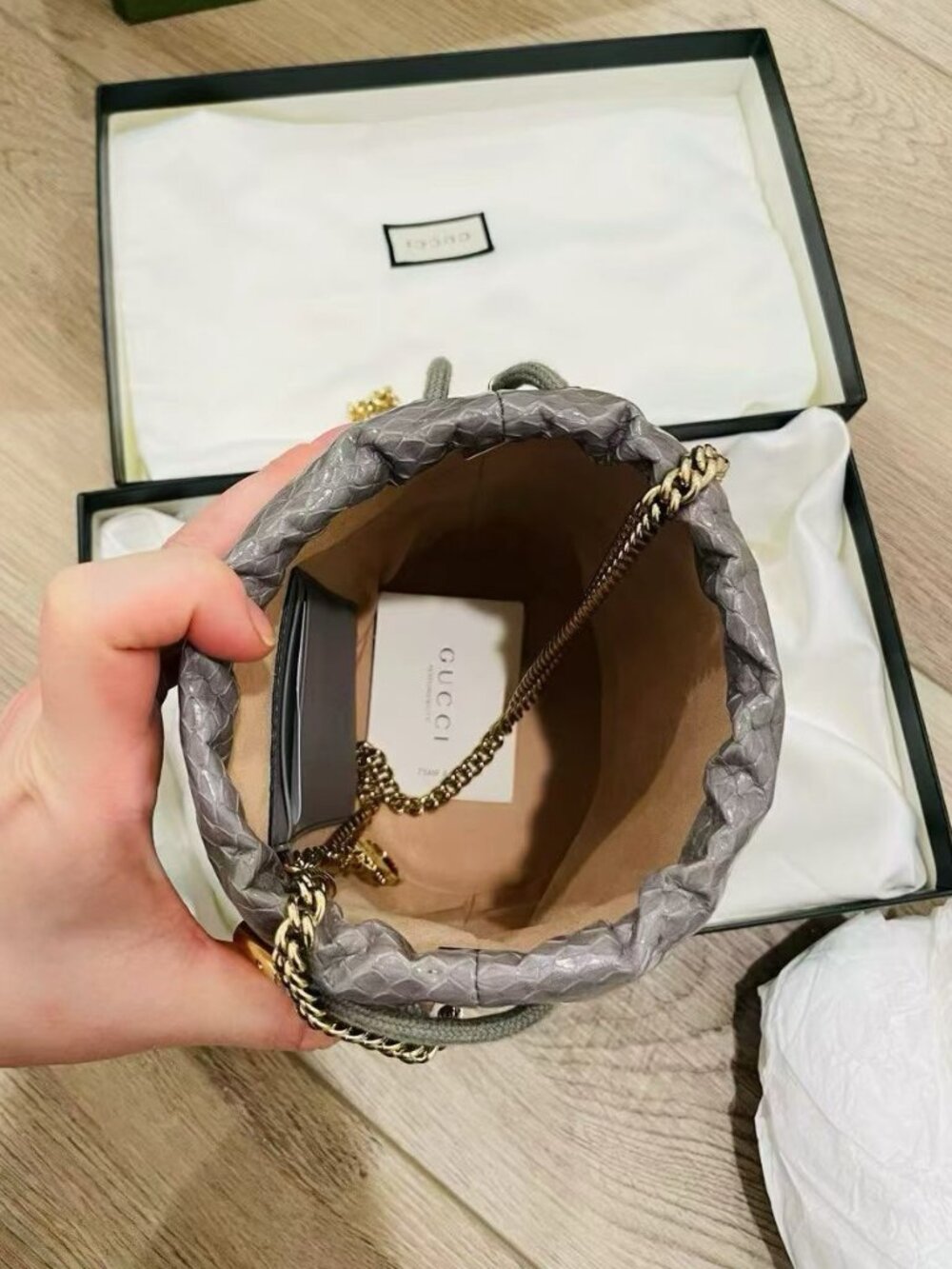 Gucci Zumi Pyhon Snakeskin Mini Bucket Bag Dusty Grey $2850 New in Box - Picture 4 of 8